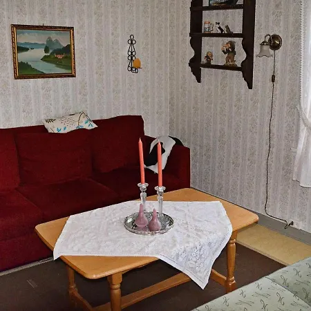 Three-bedroom In Gullesfjord